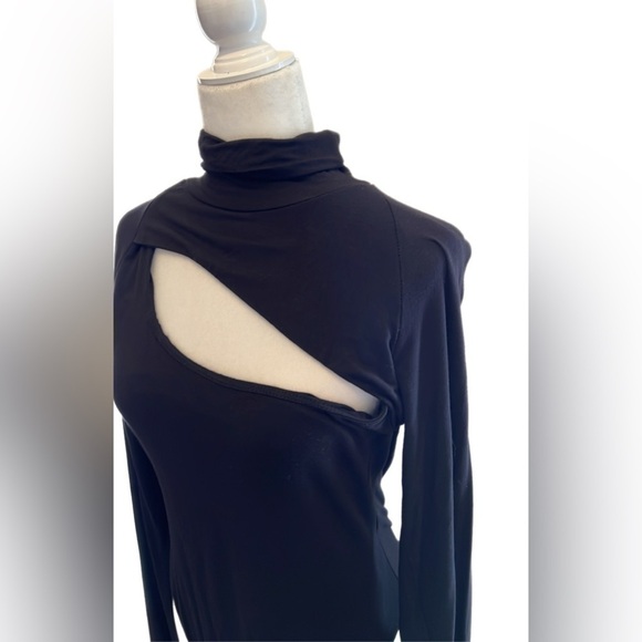EUC Dollskill WinWin Cutout Blk Turtleneck Longleeve Bodysuit L - Picture 2 of 10